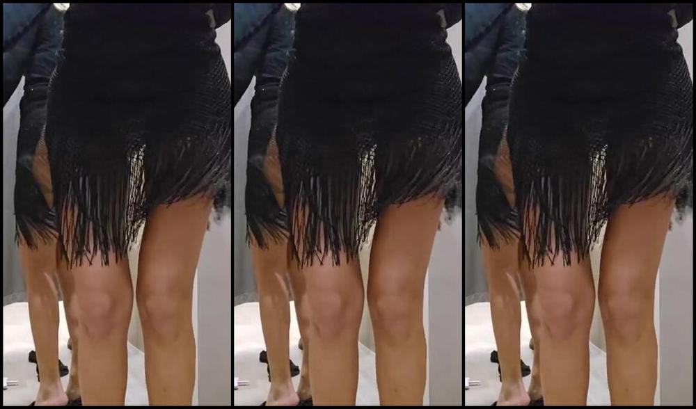 Missleggings 05 21 2024 Onlyfans Video Sono Entrata In Questo Camerino Fuori Ce La Fila Si Sentono Le Persone Qui Vicinissime Che