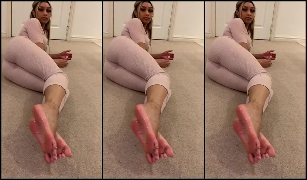 Fleek Feet Aka Herfeetonfleek Onlyfans For The Sole Lovers