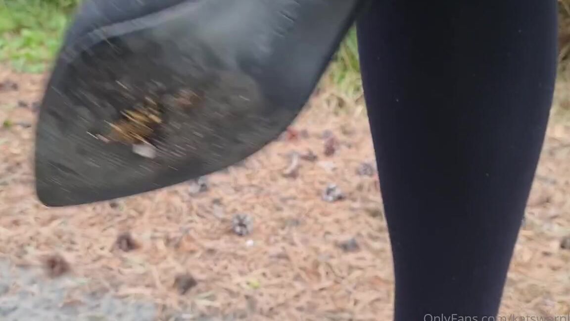 Kats Worn Heels Nicknamed Katswornheels Onlyfans Now Sold Watch Me Out For A Country Walk In My Slingback Heels Getting Them Nice