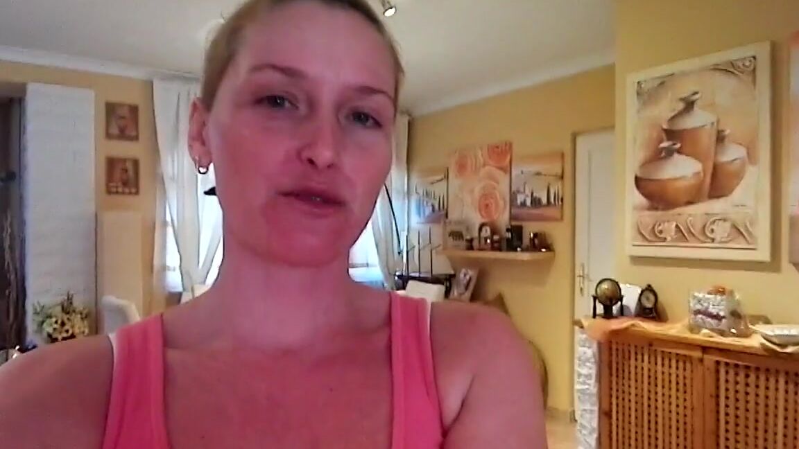 Kathianobilixx Findom 02 25 2017 Onlyfans Video Today Im Having The Home Lunch With My Friends