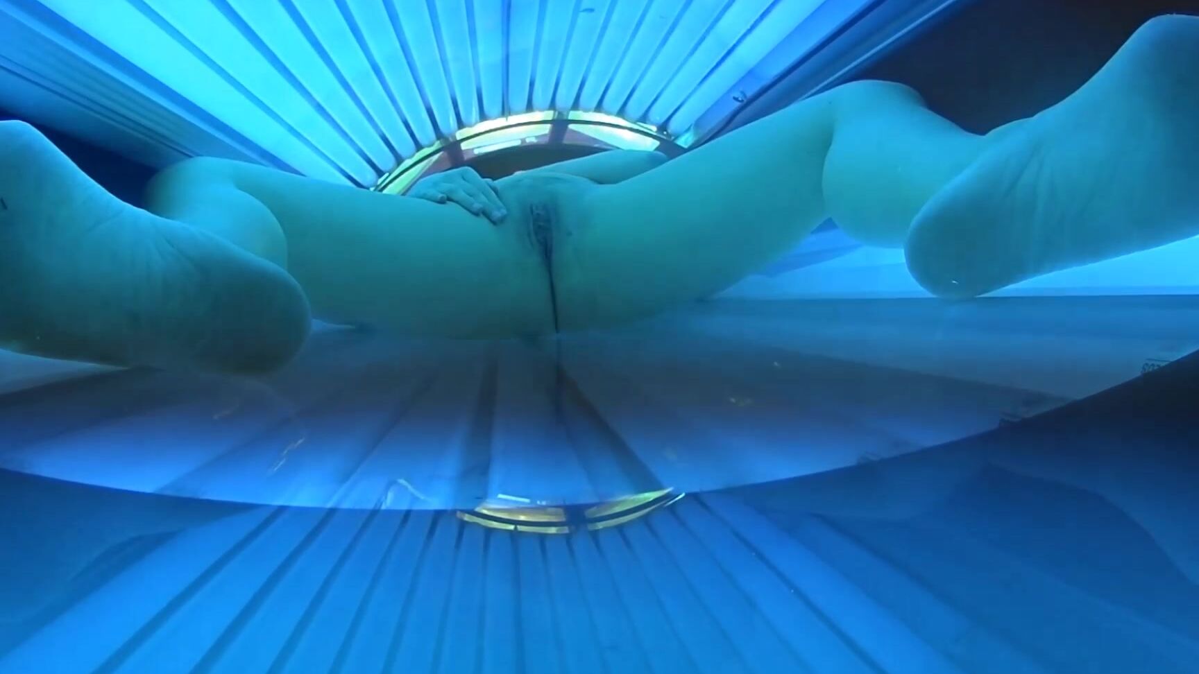 Naughty Christine Rubbing My Clit In The Tanning Bed