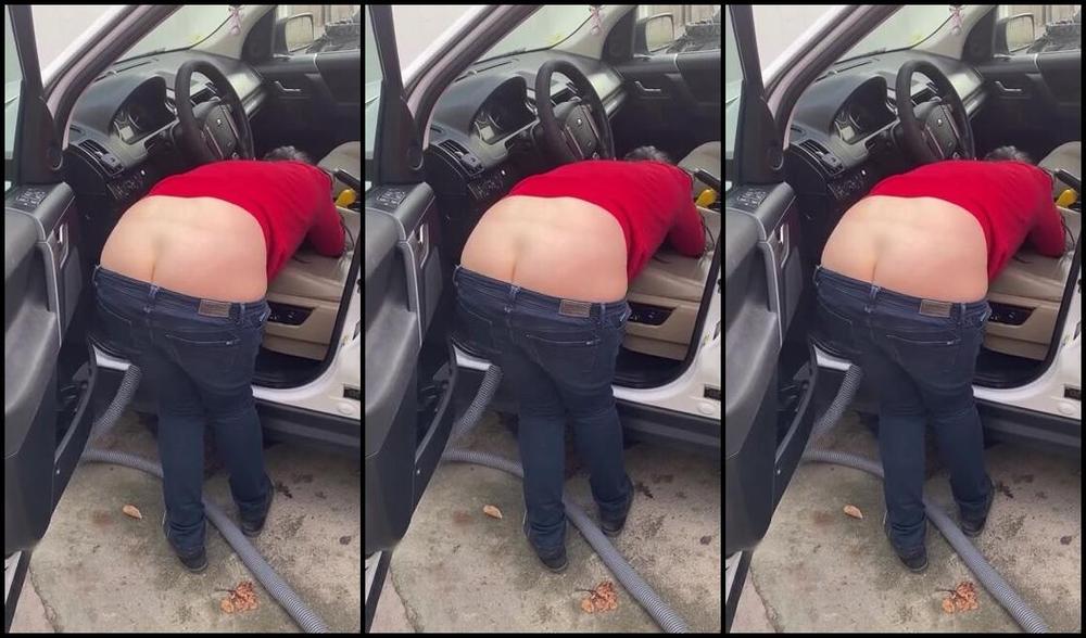 Prettyprincess220 12 19 2022 Onlyfans Video I Was Wearing Jeans And I Started To Clean The Inside Of The Car