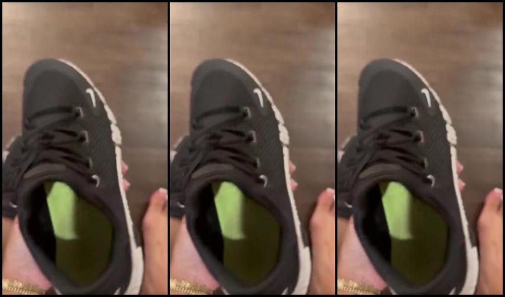 Feetluver32 Nicknamed Feetluver32 06 27 2024 Onlyfans Video My Feet Were Soooooo Sweaty At The Gym Smh Smell Them