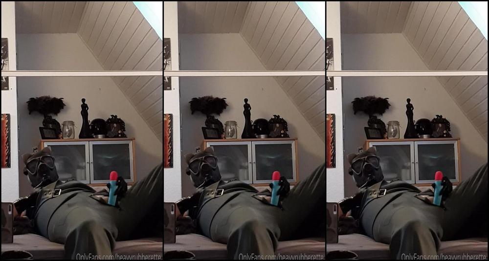 Heavyrubberette Finally Found The Time To Upload This Short Clip I Hope You Like It My Husband Is Back