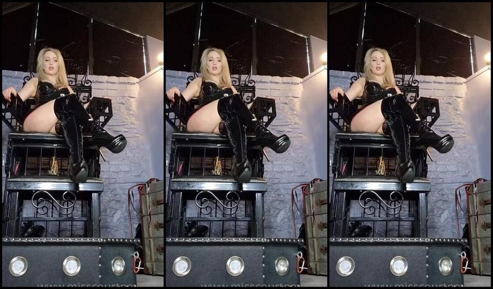 Misscourtneym Onlyfans Jerk For My Boots And Latex But Will I Let You Cump