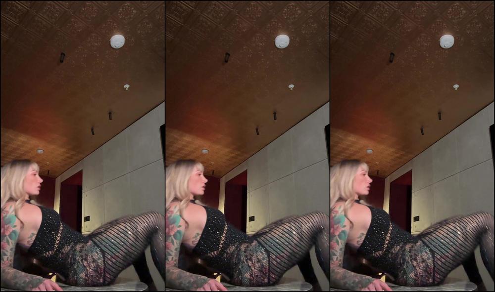 Ava Austen 3110311331 12 02 2023 Come With Me On A Photo Shoot