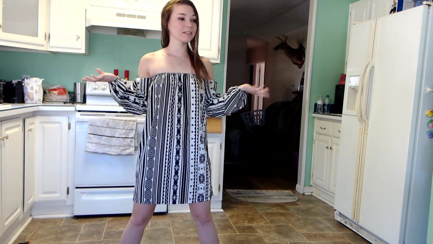 Tinytwat Emergency Pee On Kitchen Floor