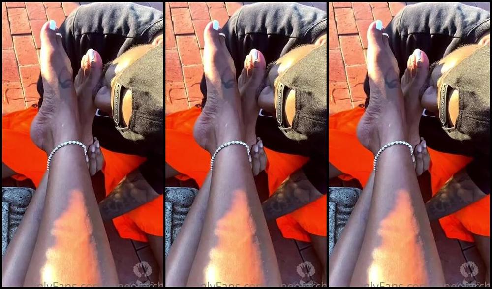 Janeofarchs Onlyfans He Mad My Pussy So Wet Public Worship 1