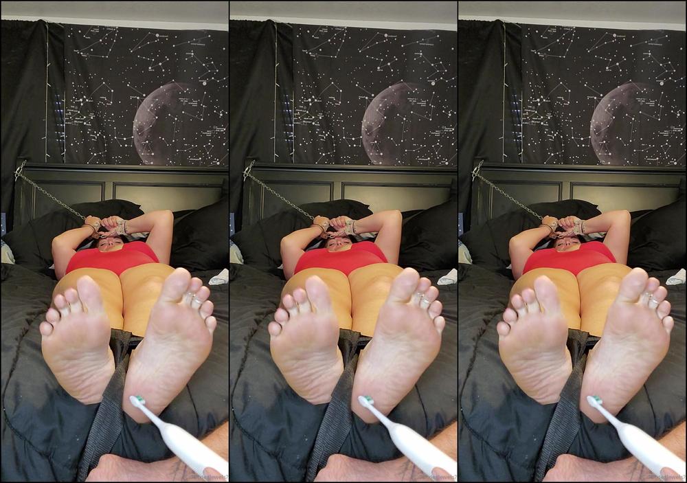 Dixiesjewels Tickle Me Tuesday