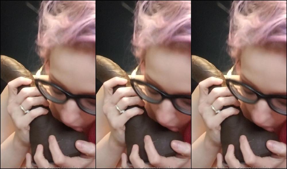 Pinkys Toes This Slut Needs To Suck And Cum On Your Bbc Cock