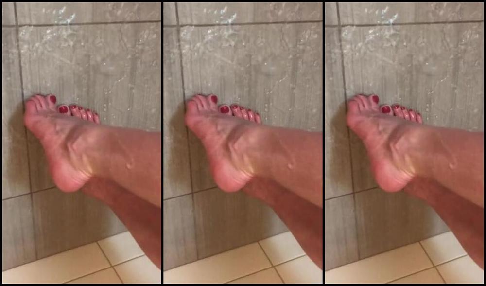 Red Queen Nicknamed Red Queen 94 Femdom 01 15 2020 Onlyfans Video You So Want To Lick My Feet Almost As Much As I Want To Kick Your