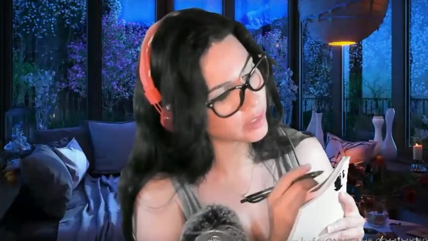 Missbella Onlyfans Its Raining And This Mildly Snobbish Artist Wants To Make A Painting Inspired On You I Promise