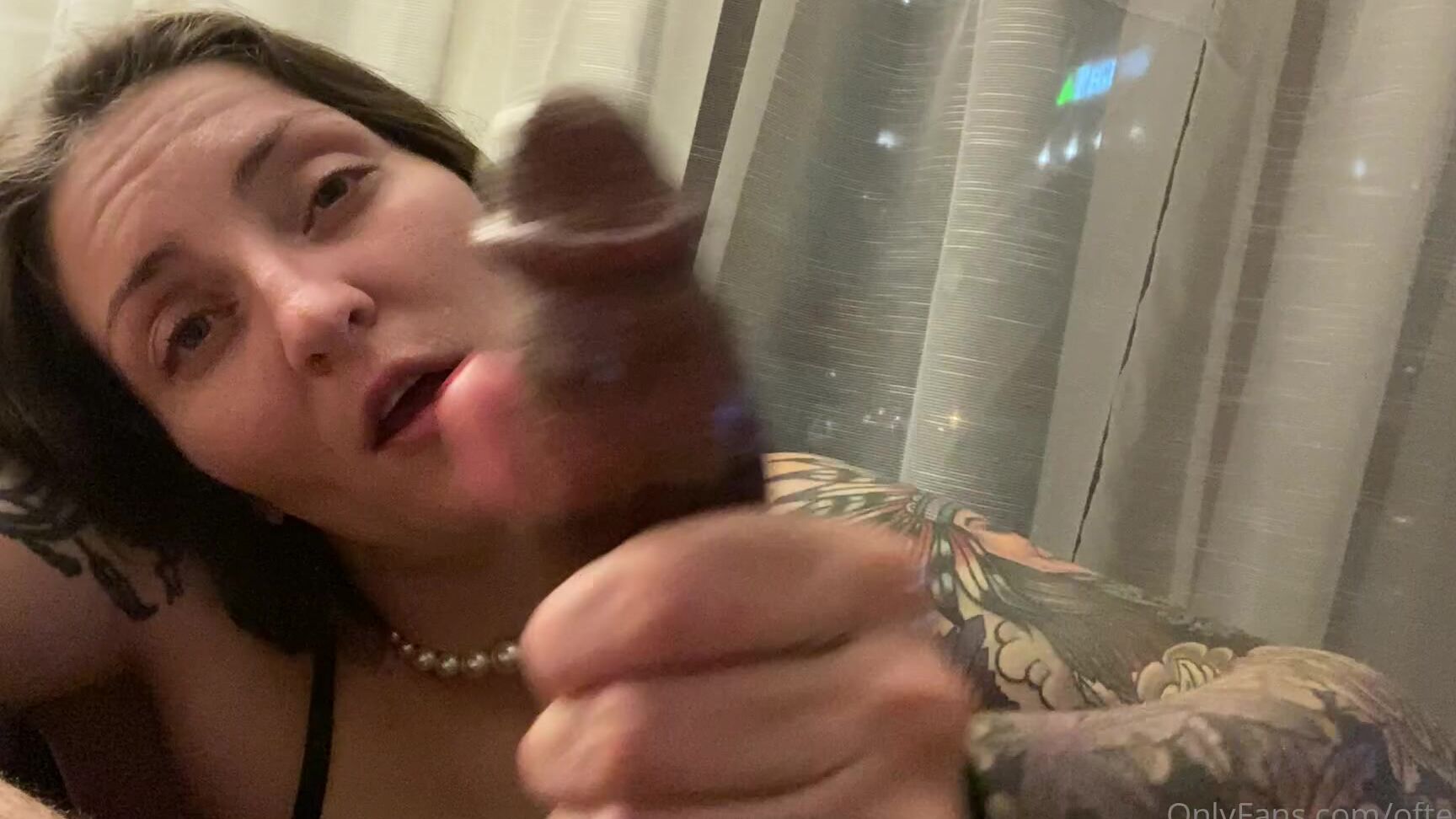 Oftenelle 2078340644 04 09 2021 On My Knees Where I Belong Golddimes