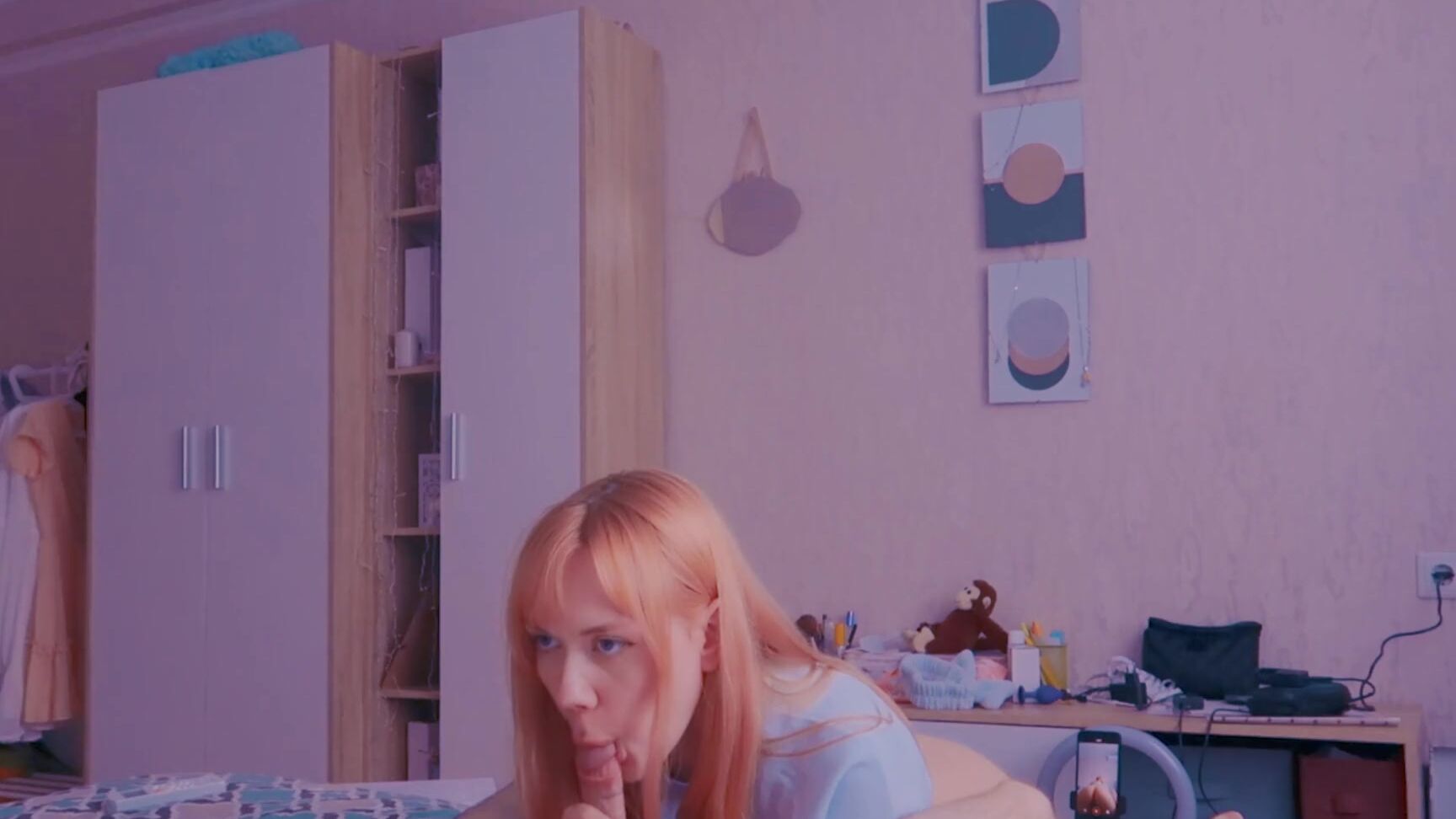 EstieKay Уютный секс в домашнем видео со всей натуральной тинкой подр xhamster