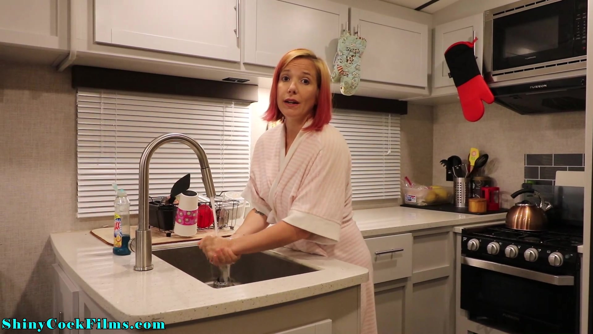 Kink, Stuck jane cane son fucks stuck mom