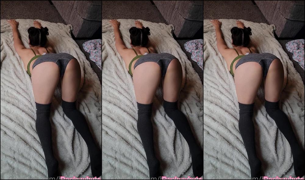 Beckywhyte Like This Post If Your Dick Is Hard