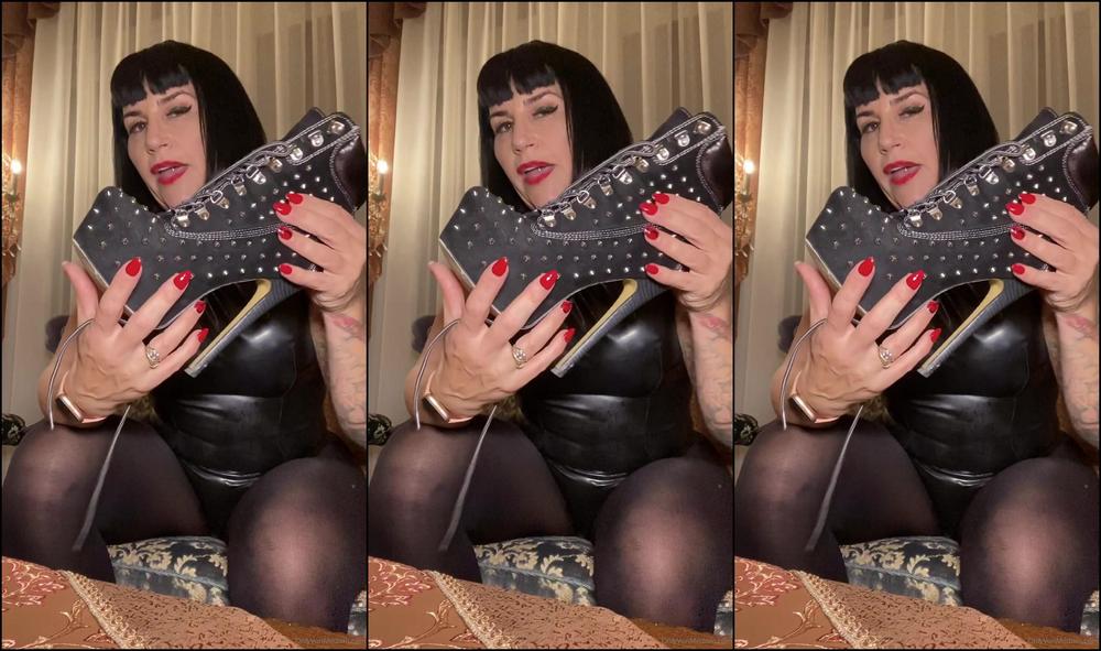 Avavonmedisin When I Ve Had A Long Day Of Travel And I Ve Worn The Same Socks And Boots All Day My