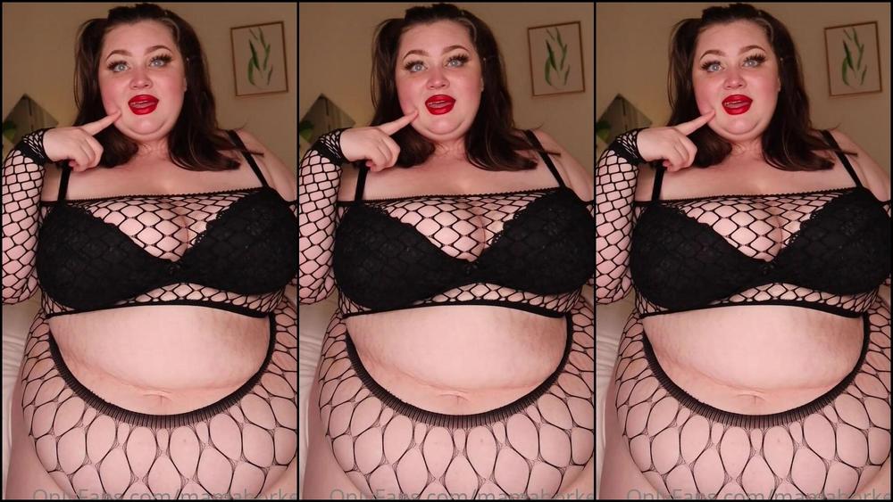 Mamahorker She Seems Simple Inviting You Over To Help With House Work She Will Make You Her Famous