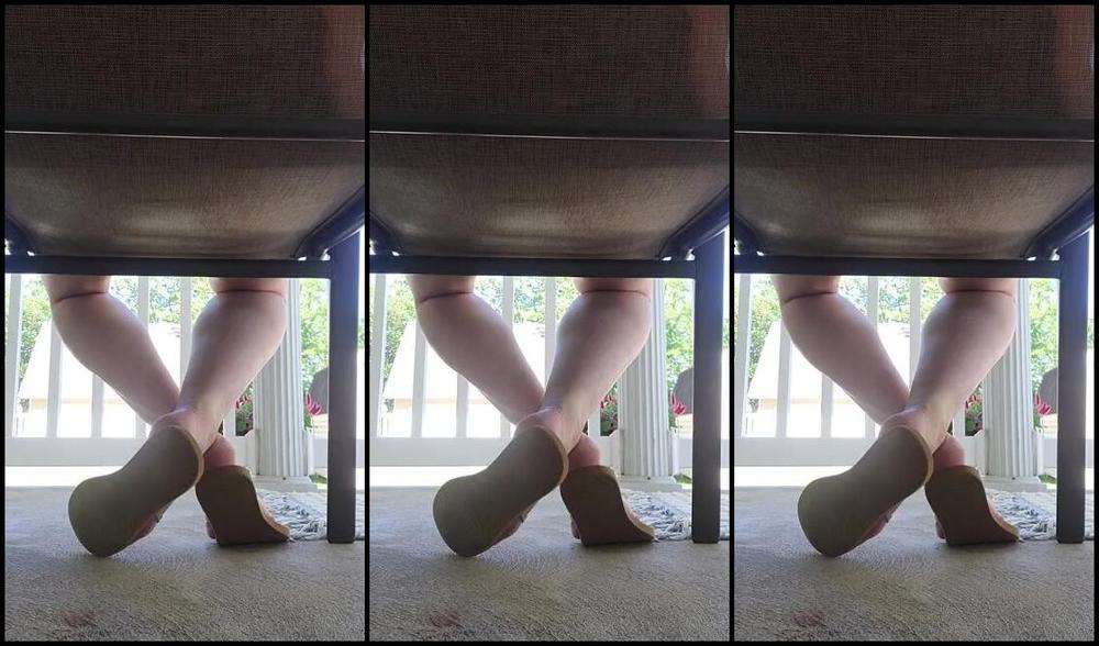 Crystal Paris Nicknamed One Lonely Foot 06 25 2024 Onlyfans Video Taking A Quick Rest In My Reefs