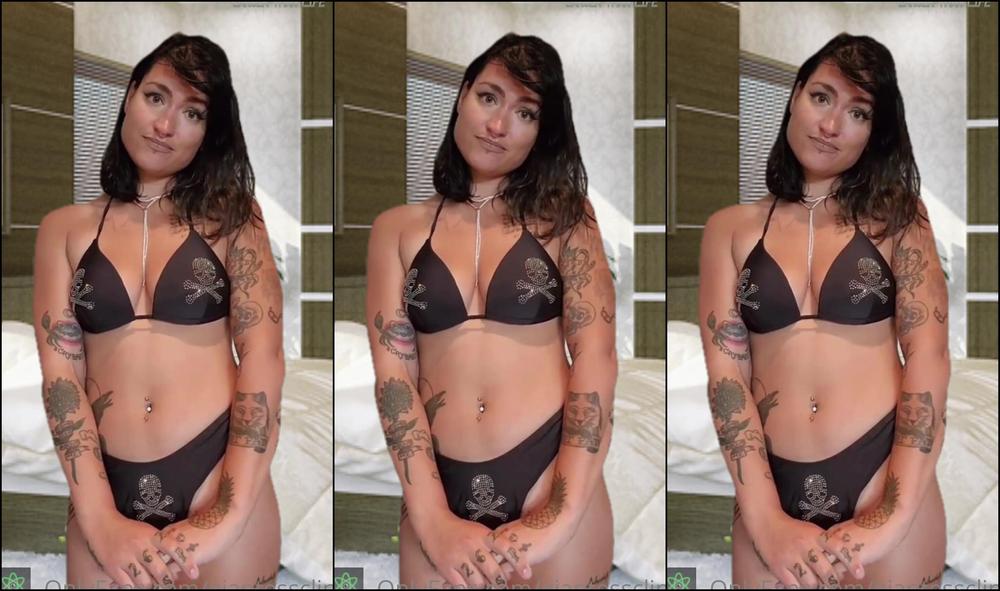 Giantessclips Exhibitionist Girlfriend Wants To Grow Starring Titania Orion Titania Orion For More T