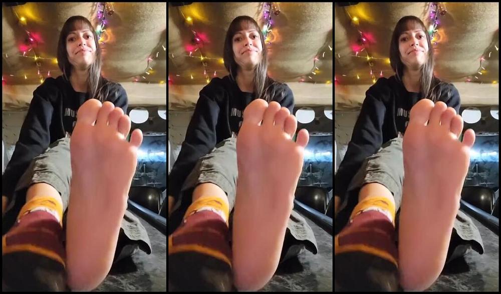 Crystal Paris Nicknamed One Lonely Foot 11 03 2024 Onlyfans Video Having Fun Showing My Feet
