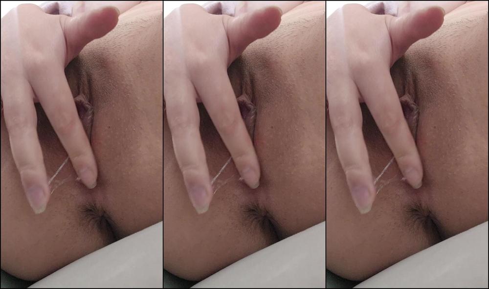 Ashleyaoki 3542350094 10 28 2024 Slippery When Wet