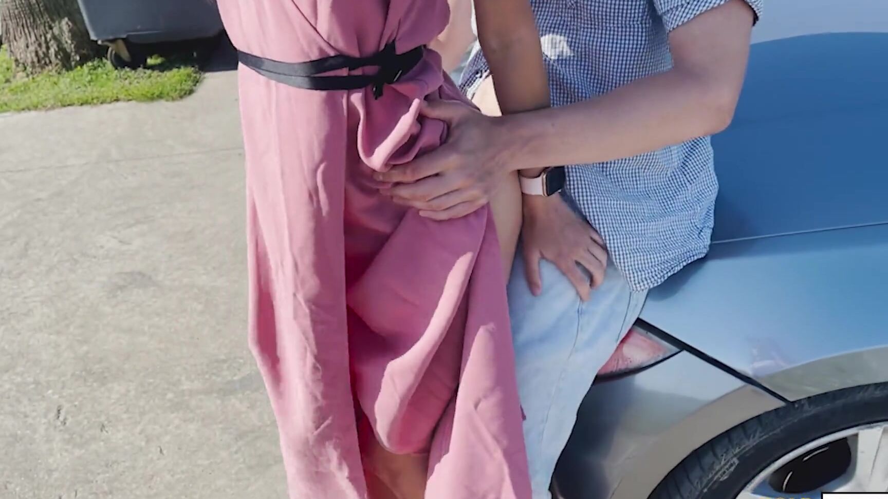 GoldTeachers Skinny bitch gave herself to a rich guy on the coast for a cabriolet Pornhub