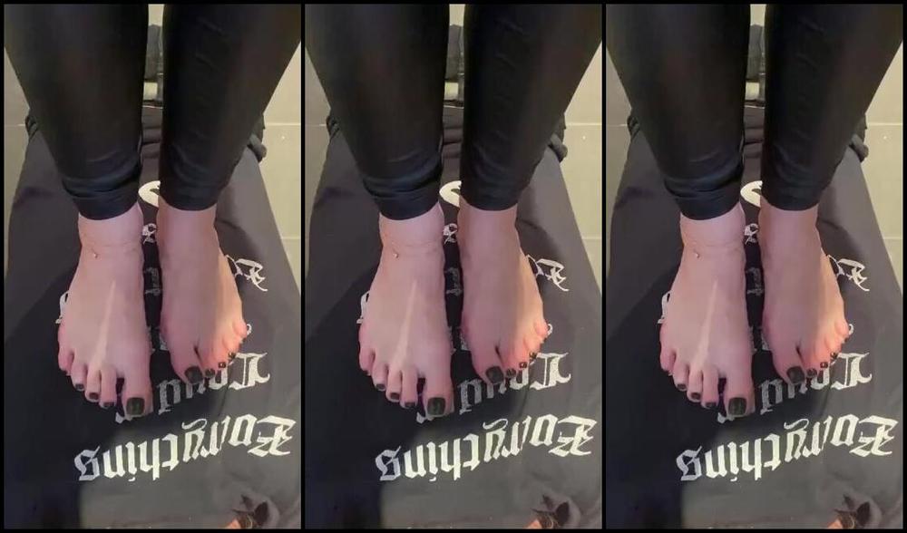 Gingeralesfeet Aka Misstressroux Onlyfans Trample Tuesday Xxx
