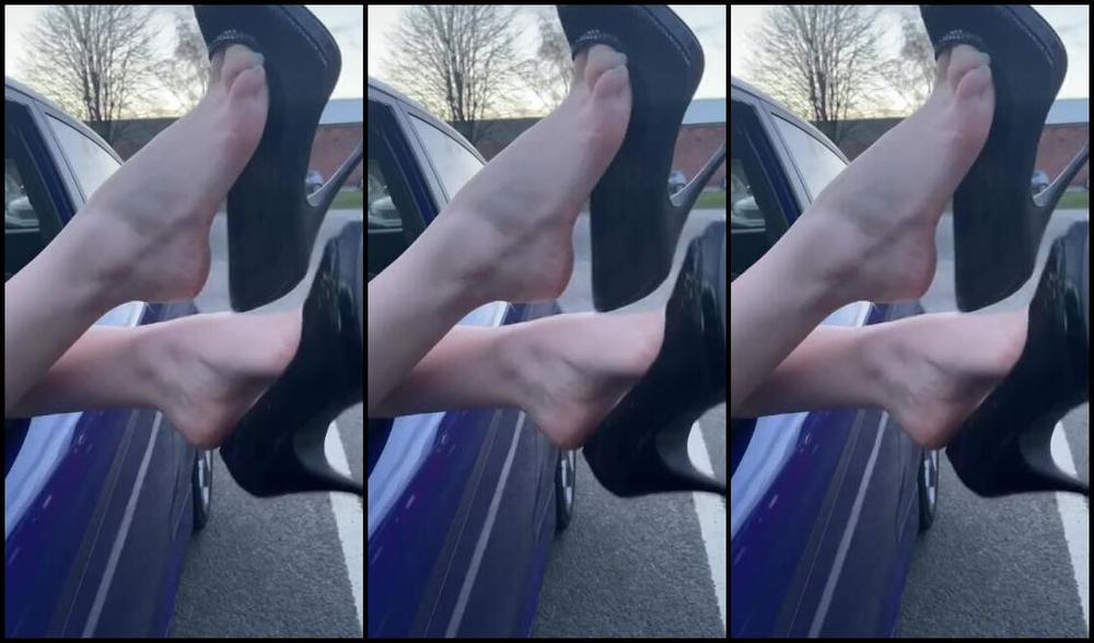 Babebarefootofficial Onlyfans Watch My Heels Dangle And My Bare Feet Tease You You Pull Up In Your Car Beside Me To Take A Closp