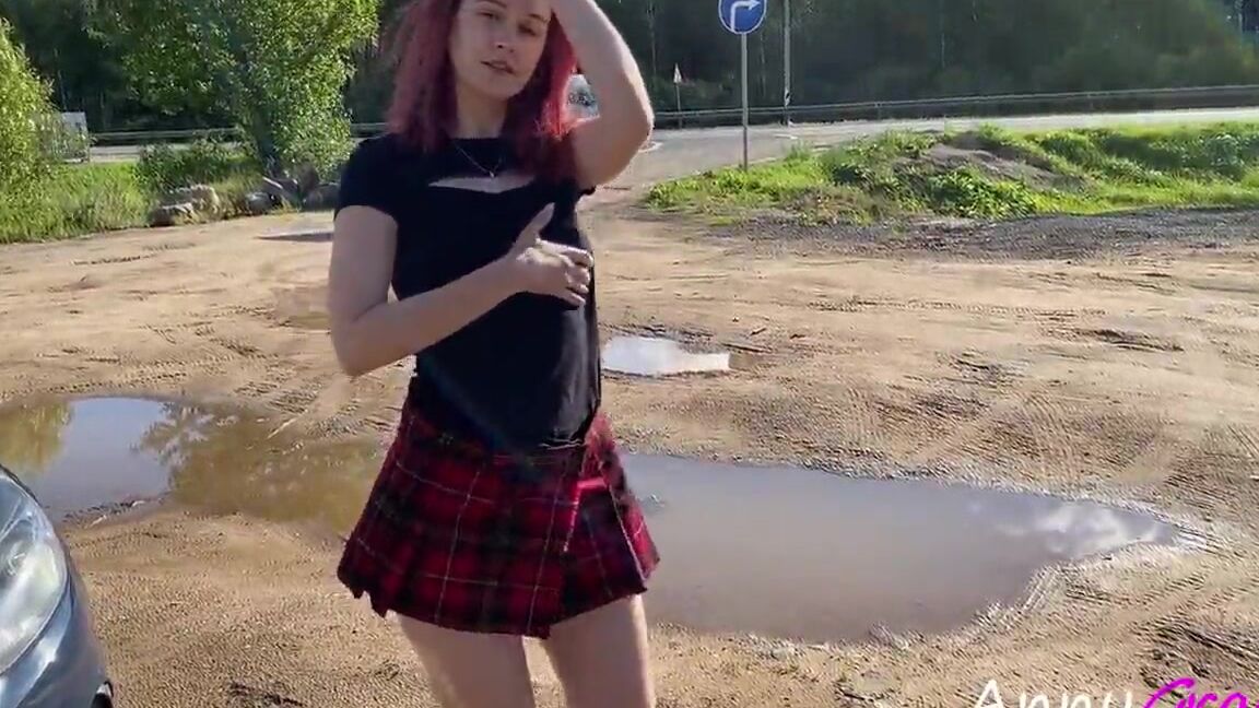 AnnyGrace 16.Girl Strips off all her Clothes right on the Highway xhamster