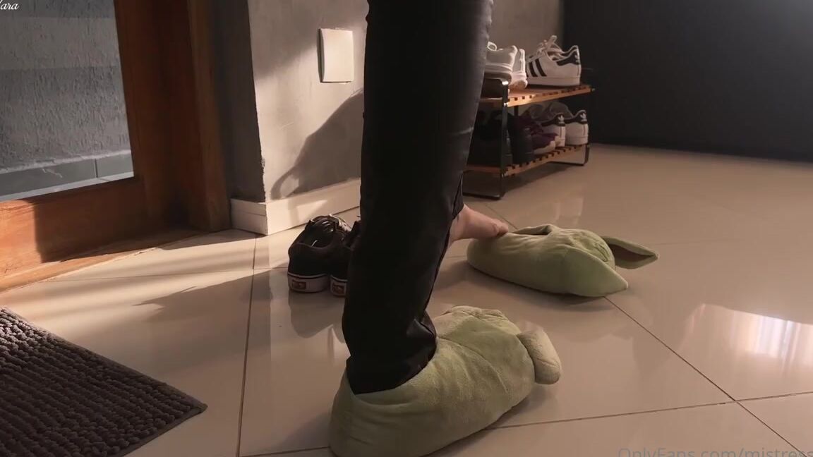 Mistressnara Onlyfans I Just Love Playing Video Game So Much That As Soon As I Get Home From School I Got So Entertained