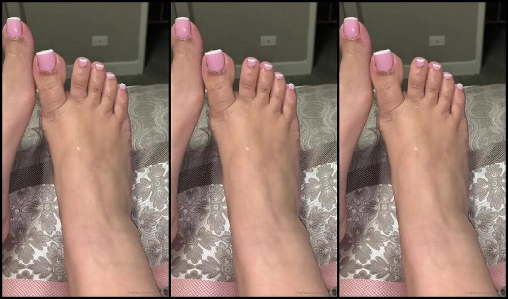 Puerto Rican Nicknamed Puertoricanfeet Onlyfans Little Teaser Vid Of My French Pedi