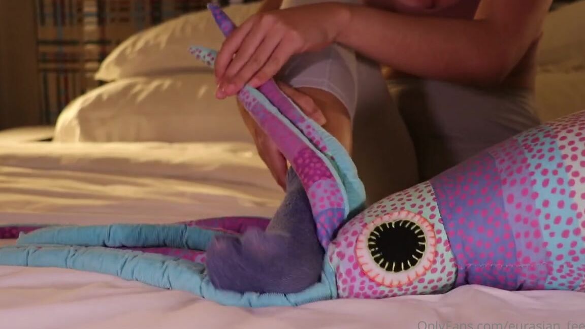 Eurasian Feet Vip Nicknamed Eurasian Feet Vip 11 07 2021 Onlyfans Video Punishing Mr 9R