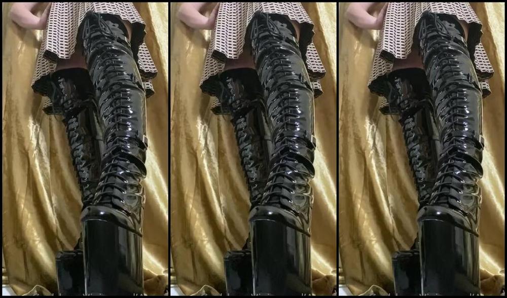 Vivienne L Amour Aka Vlproductionsuk Onlyfans Do You Like To Feel Like A Teeny Tiny Man That I Could Crush And Eat At Any Moment