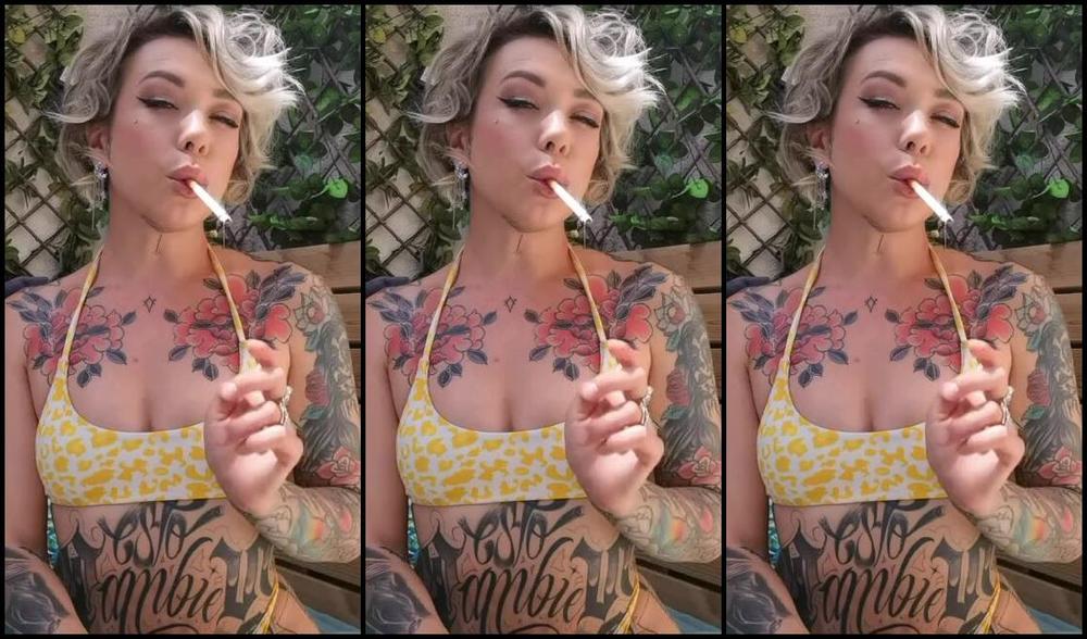 Queen Kinkerbell Nicknamed Kinkerbell23 Onlyfans Just A Cheeky Thursday Tease The Suns Shining Which Means Its Time To Sunbathe And