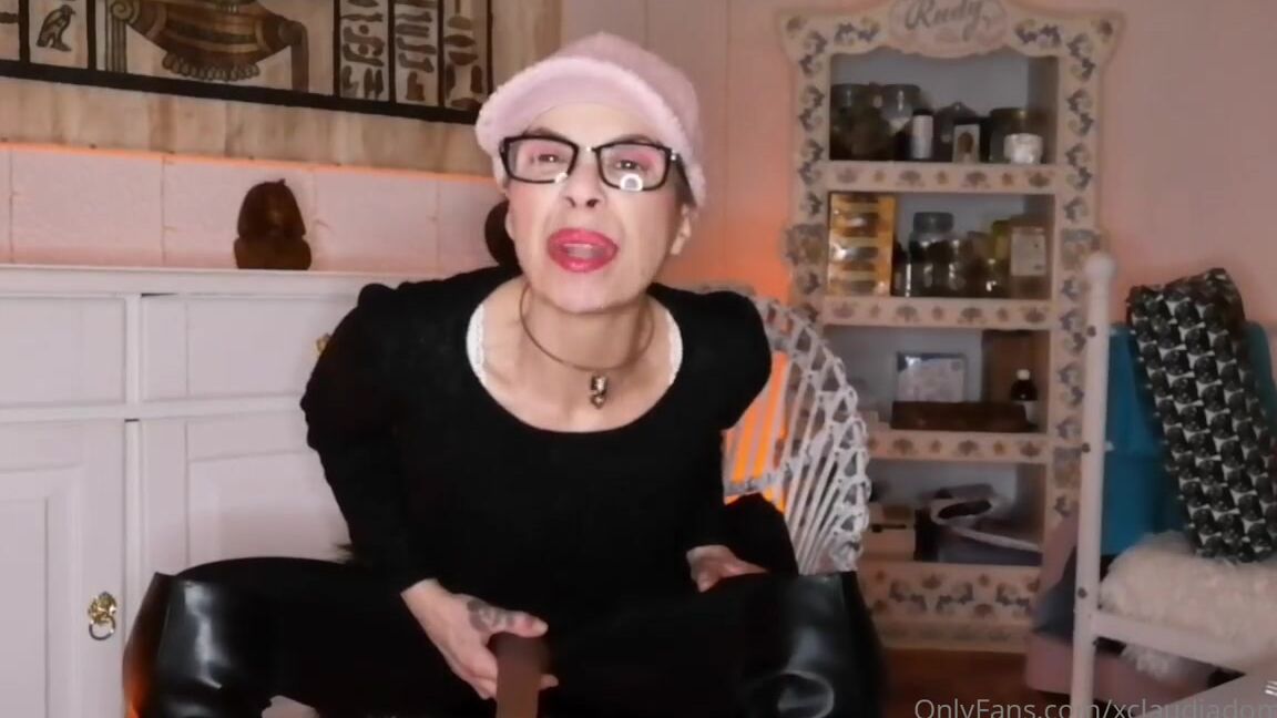 Padrona Claudia Nicknamed Xclaudiadominax Onlyfans La Zia E Il Nipote Minipene Un Video A Richiesta Chiss Quanti Di Voi Hanno La Stessa Fantasia 851624