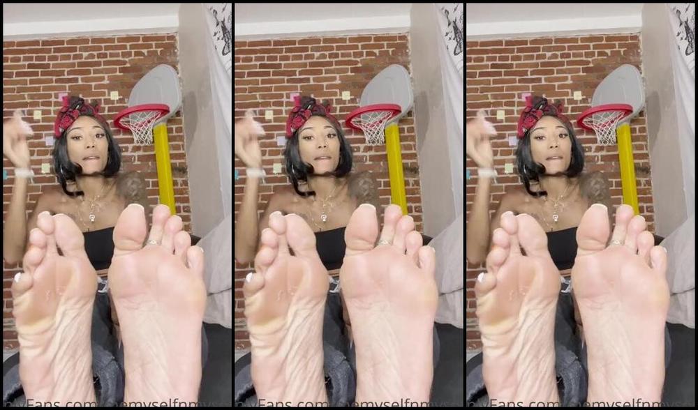 Memyselfnmysoles Onlyfans You Wish You Were The One Applying The Lotion Huh