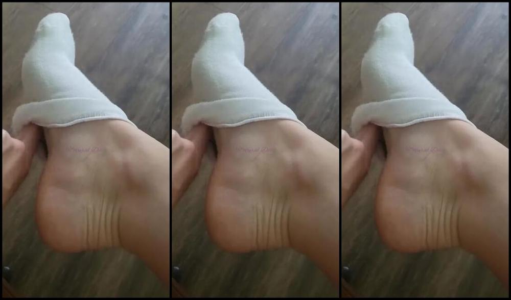 Naturaldiva Onlyfans You Love My Worn Smelly Socks Go Ahead Sniff Goddess Wants You