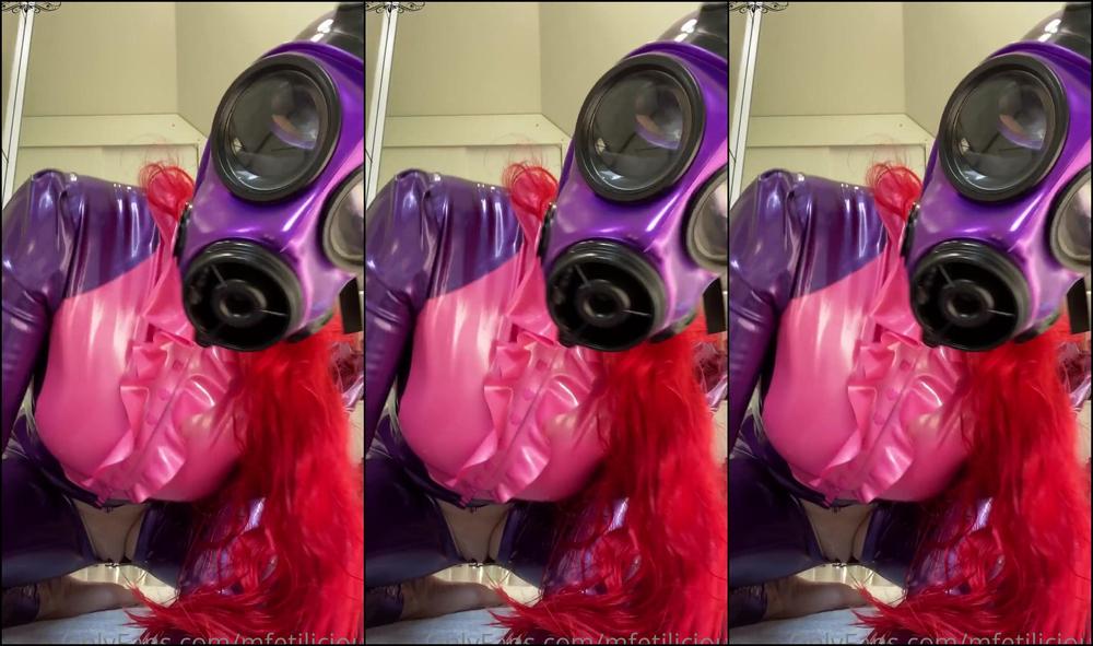 Mfetilicious Gas Mask Play Time I Think The Purple Dildo Is A Perfect Match With My Outfit Don T Y