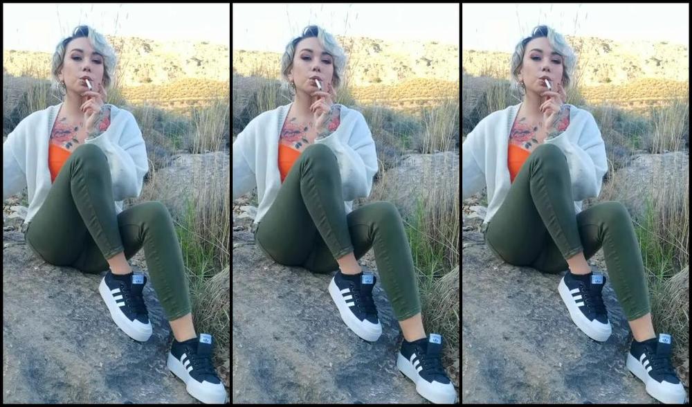 Queen Kinkerbell Nicknamed Kinkerbell23 Onlyfans A Cheeky Crush On The Mountains