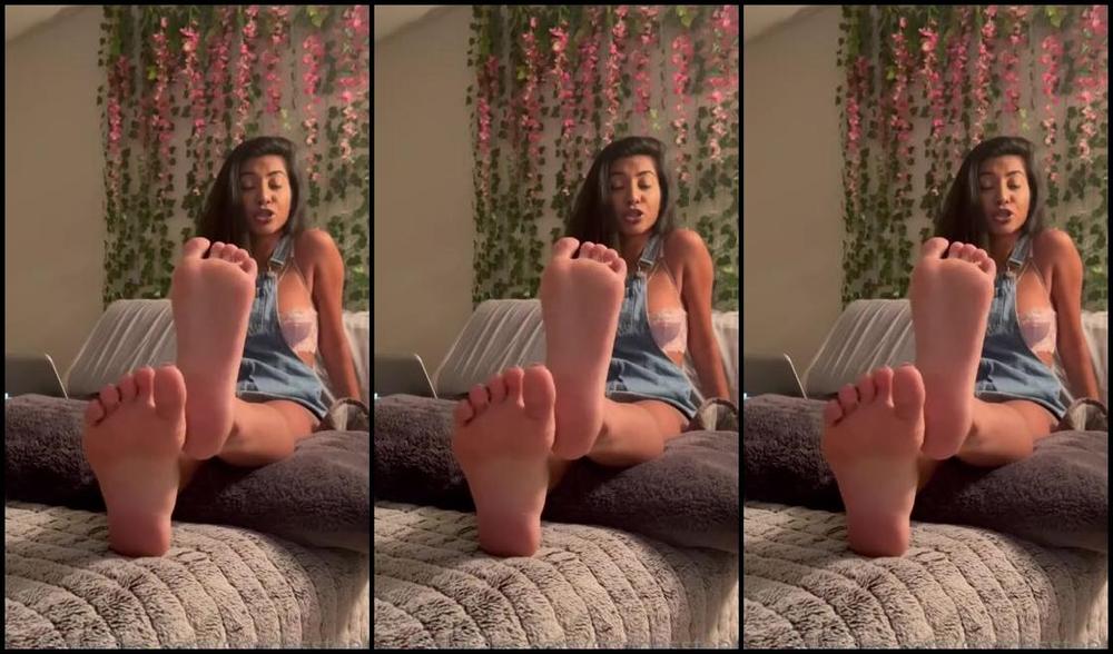 Goddess Nova Nicknamed Goddessnova 12 09 2022 Onlyfans Video Shopping With My Feet You Know What Time It Is Its The Season Of