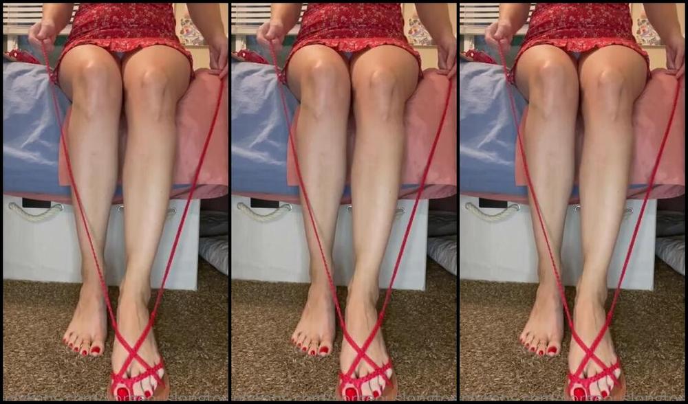 Gorgeous Long Toes Nicknamed Gorgeouslongtoes Onlyfans Shoesday Try On Yesterdays Red Gladiator Sandals Look Sooo Good With My Red Dress Do You