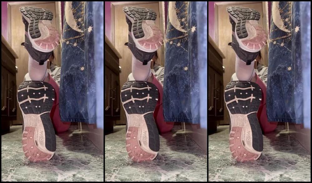 Soldmysolesforink Nicknamed Soldmysolesforink 10 16 2023 Onlyfans Video Spent A Long Day At The Farm Working My Tail Off To Come Home And Have