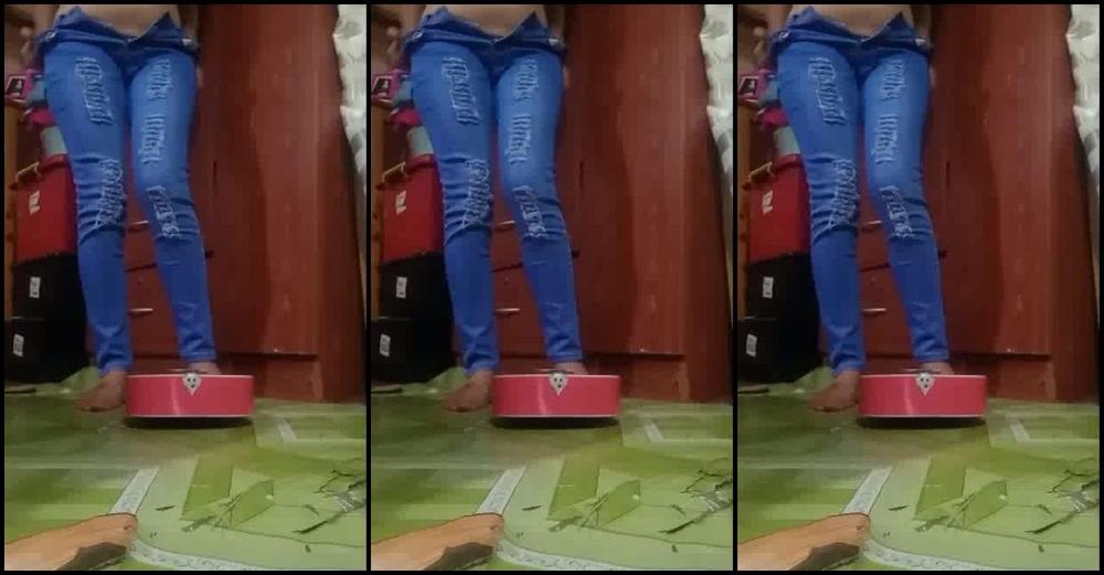 Cummybaby P Ing In Ukelele And Fingering My Pussy