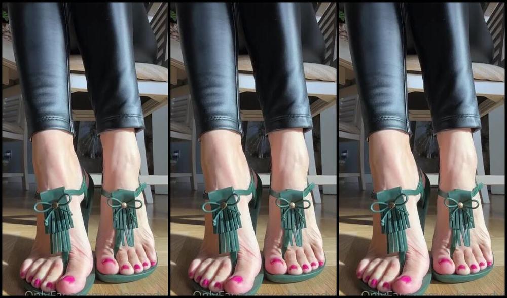 Solesmad Fetish Queen Aka Solesmadvip Onlyfans Come On Babe Drooling X Me While I Teasing You And Dancing With This Cute Ipanema Good Night