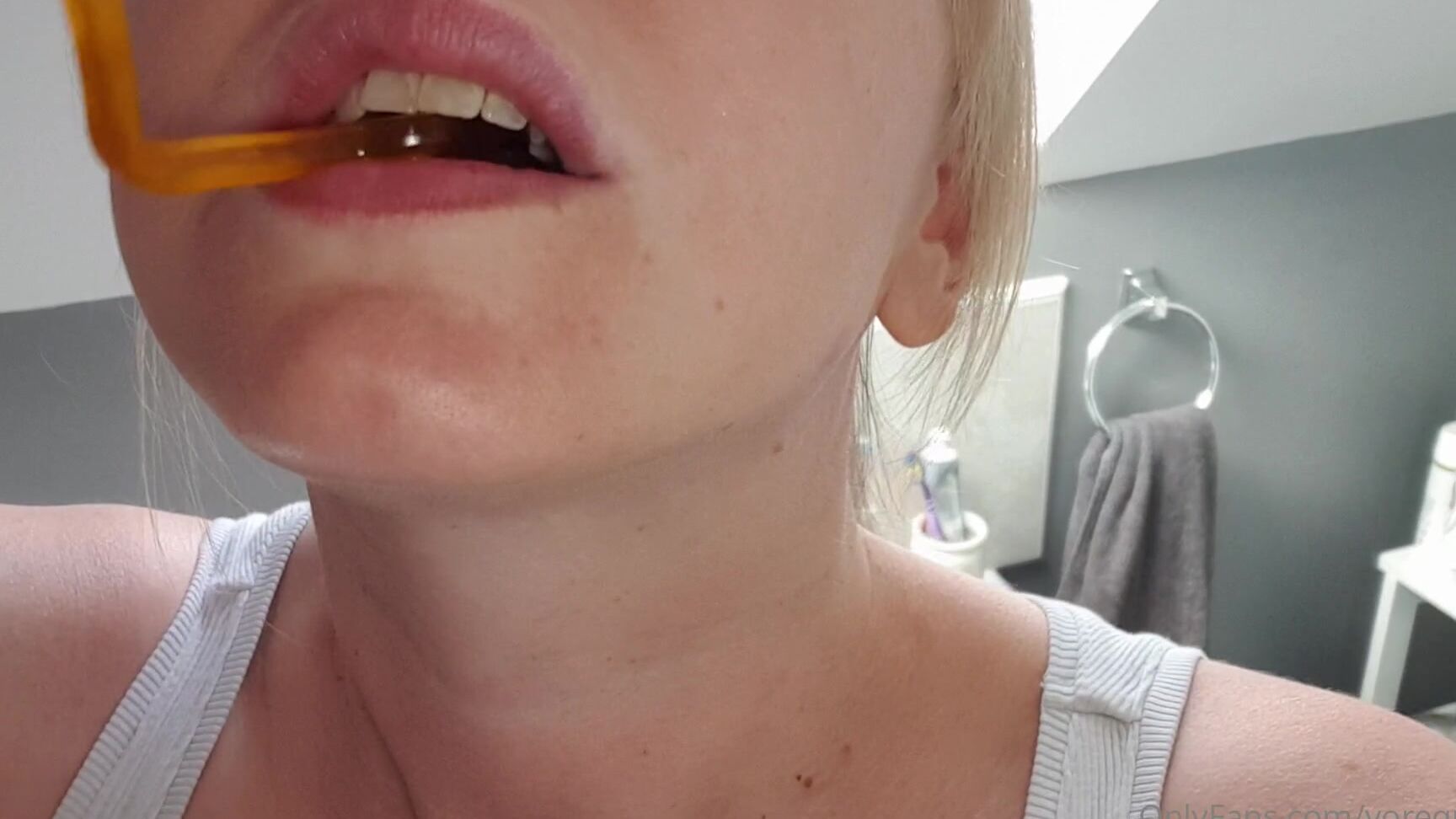 Vorequeen Super Long Gummy String Swallow