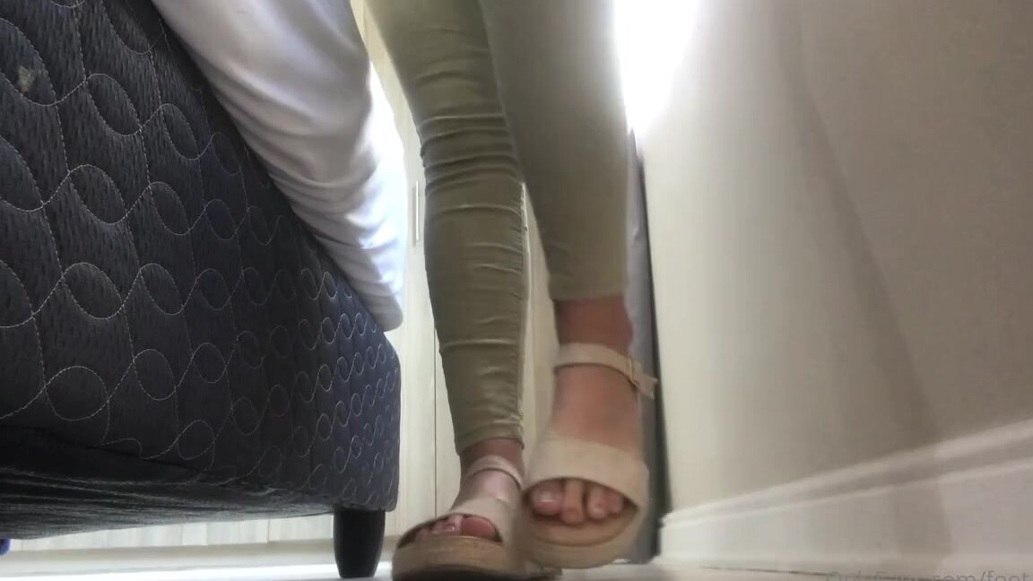 Foot Wife Onlyfans Just Fooling Around With My Shoes Hope You Enjoy Watching