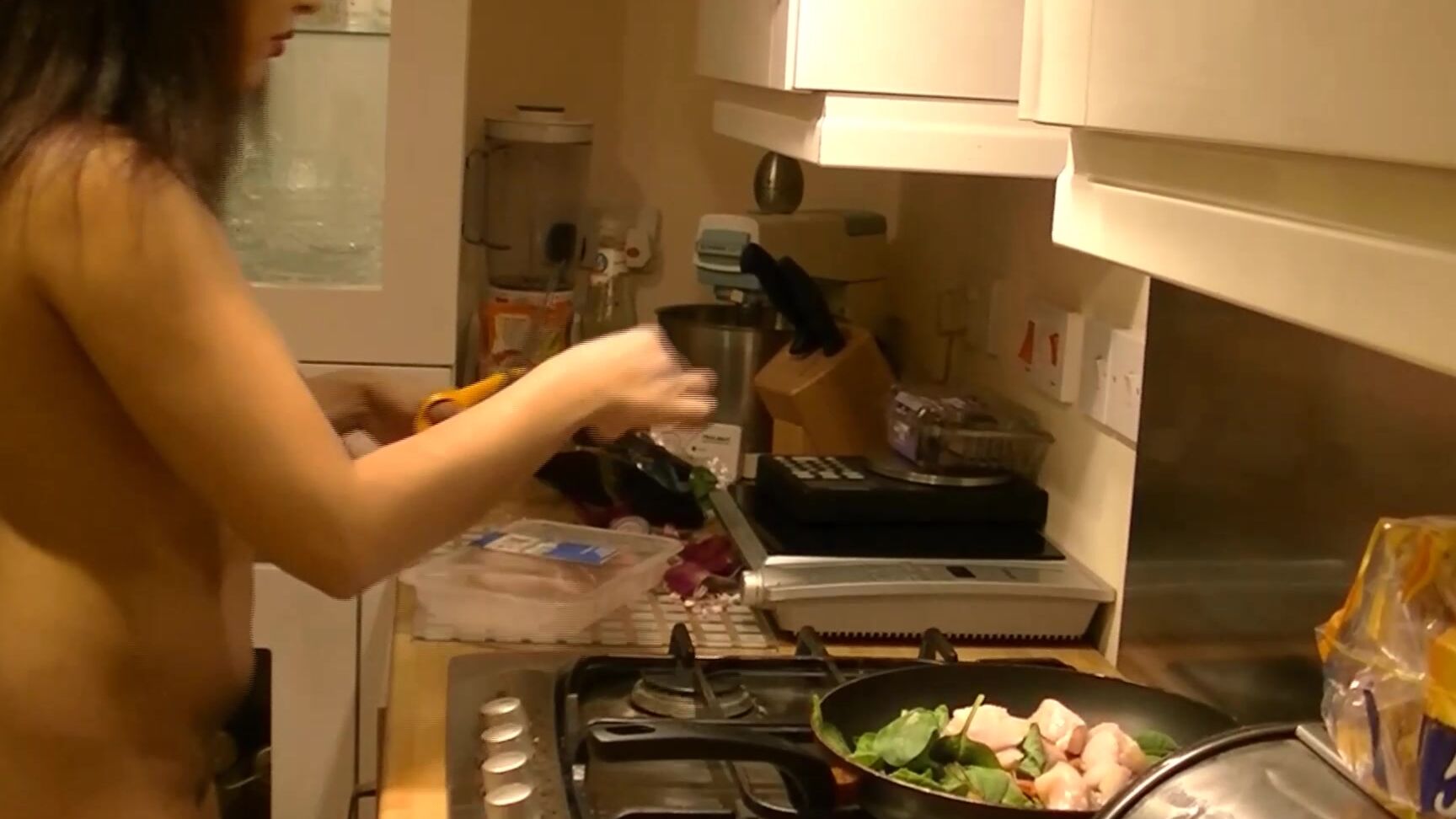 Kaylalouise Naked Cooking Dinner