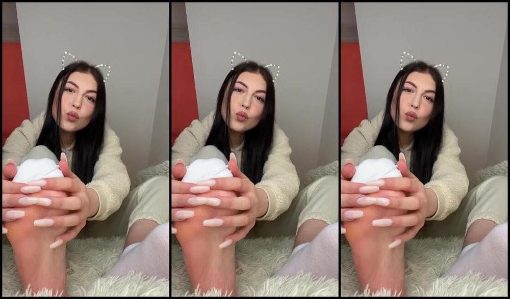 Feetqueenkaty Onlyfans Just Me And My Perfect Feet Hihihi And Now Please Your 18 Yo Princess Girl