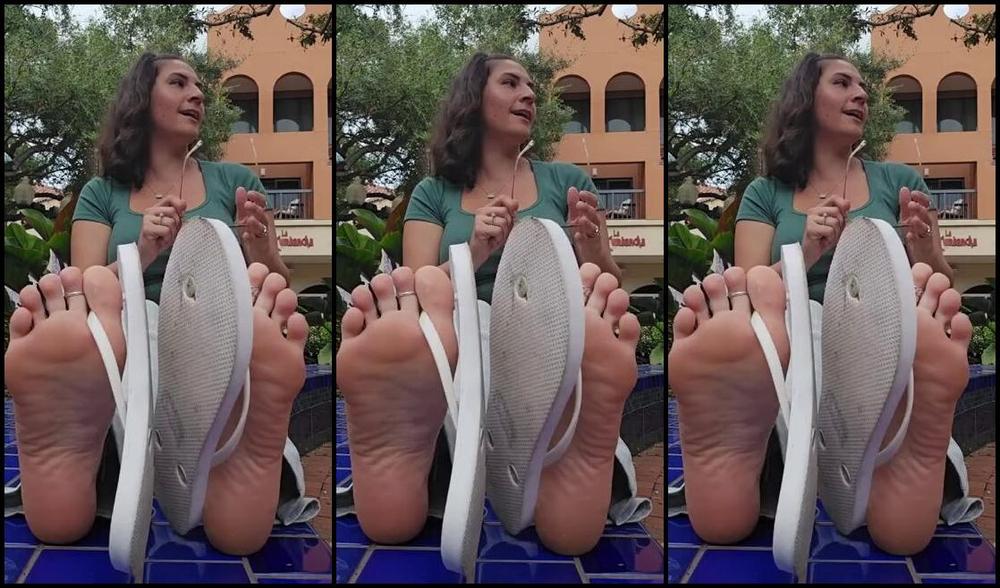 Goddess Nicole Aka Nicolesgoddesssoles Foot Fetish 10 15 2024 Onlyfans Video You Love How Brave I Am Showing Off The Beauty Of Moi Feet In Public S